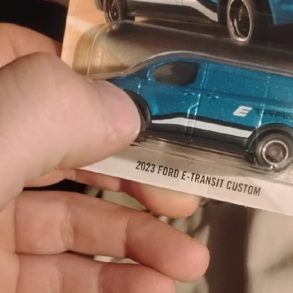 Mattel Matchbox Spectralflame Blue Ford Van